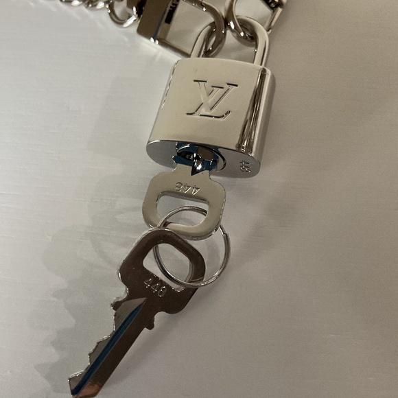 LV Padlock & Key excellent condition - Picture 2 of 4
